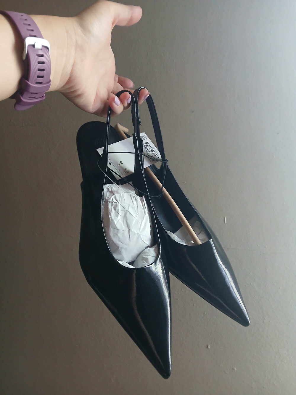 H&M Black Pointed Patent Slingback Mini Heels